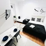 Luxury Central Lisbon Studio Flats, Ideal For Tourists