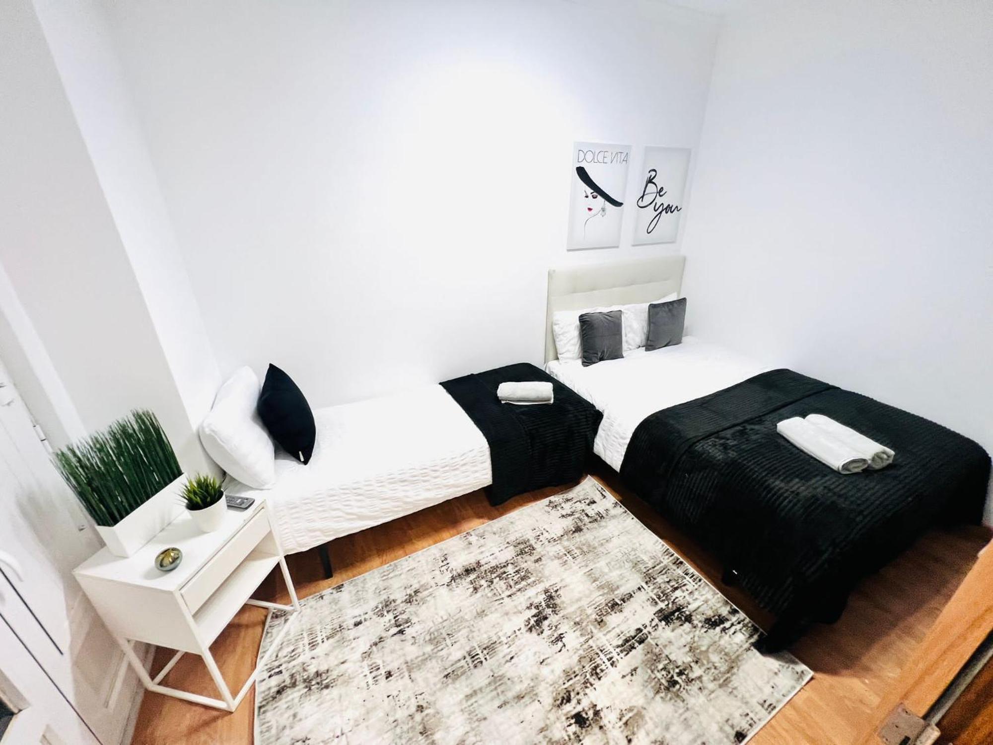 Apartment Luxury Flats, Ideal For Tourists *